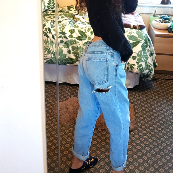 ✰SOLD- DIY Back Slash Jeans✰ - Picture 9 of 9
